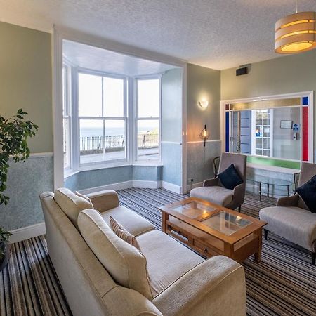 Royal Lion Hotel United Kingdom Buitenkant foto