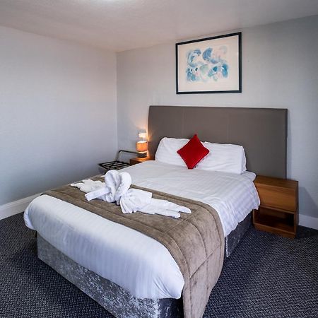 Royal Lion Hotel United Kingdom Buitenkant foto