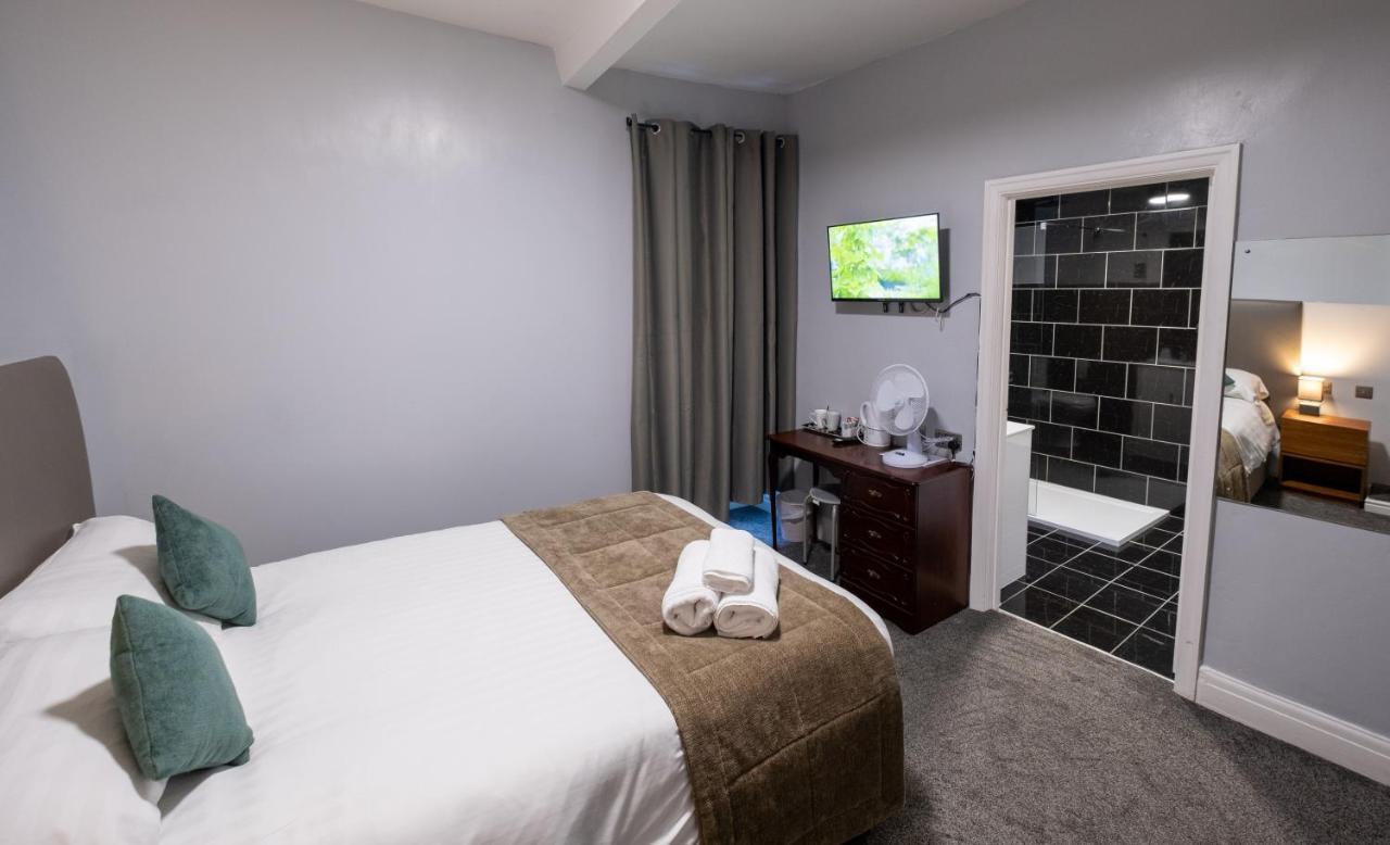 Royal Lion Hotel United Kingdom Buitenkant foto