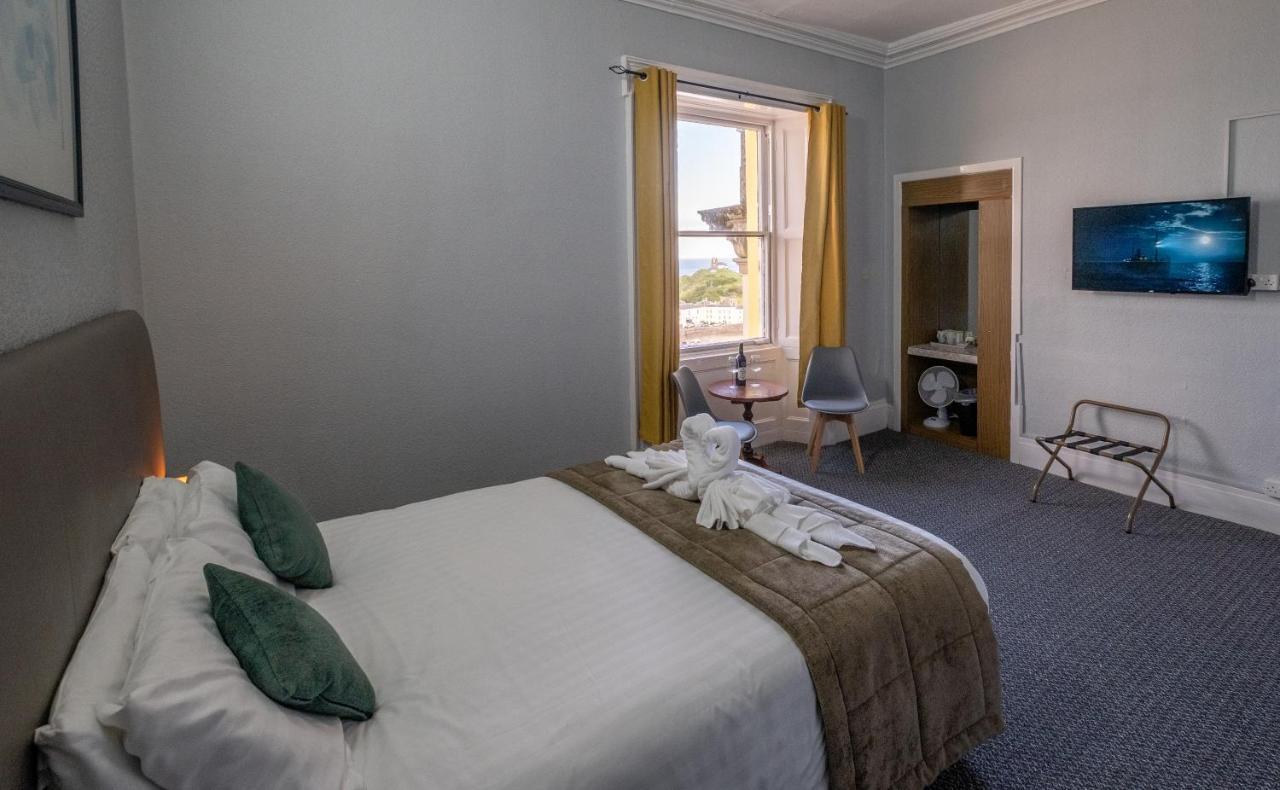 Royal Lion Hotel United Kingdom Buitenkant foto