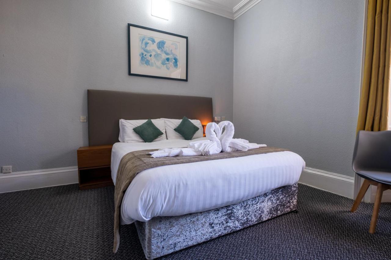 Royal Lion Hotel United Kingdom Buitenkant foto